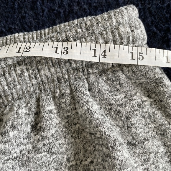 MEN'S PANTS   (JOGGERS SWEATPANTS OR JUST RELAX)  SIZE L - Picture 7 of 9